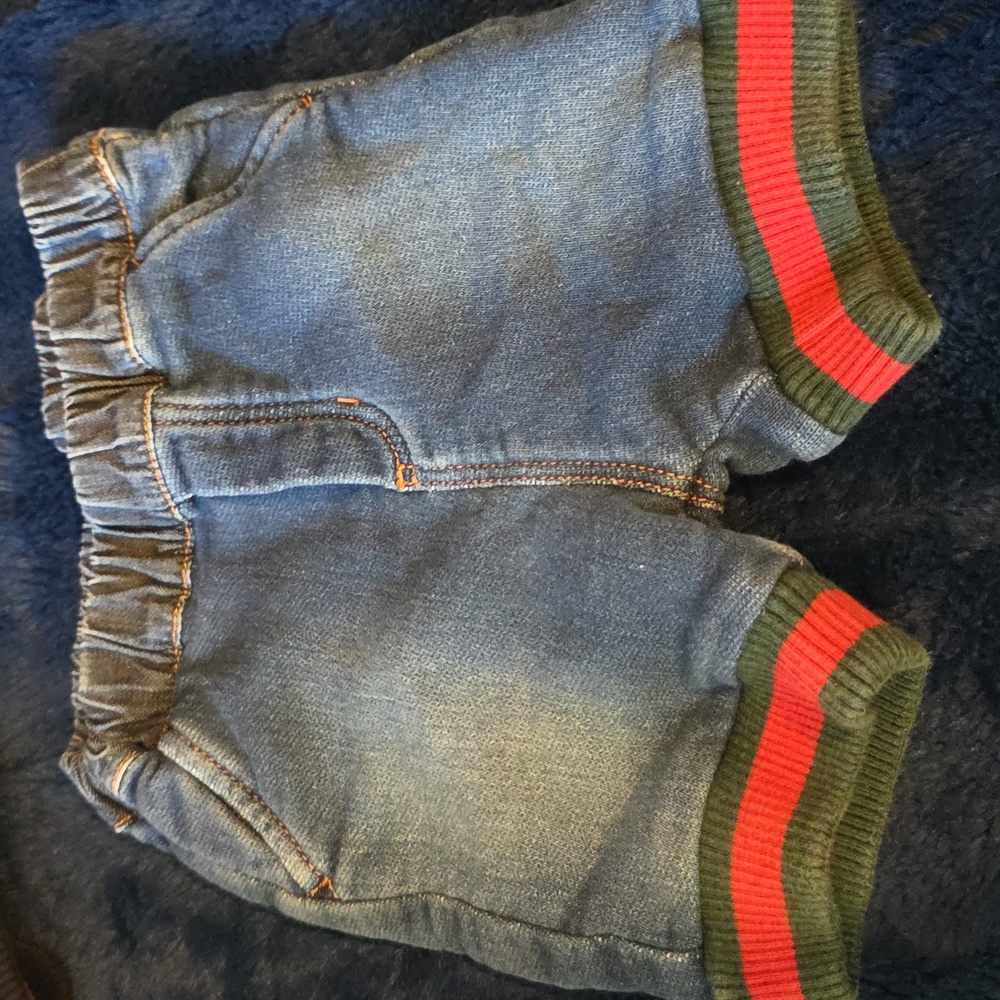 Gucci Kids Blue Jean Jacket and Shorts Set with Red and Green Accents - Picture 2 of 10